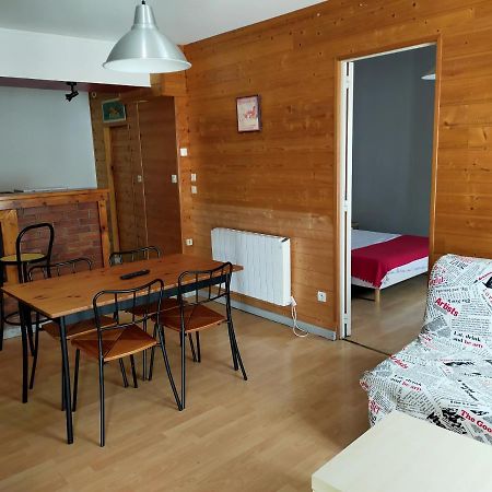 Agreable Appartement De 48 M² En Rdc La Bourboule Luaran gambar