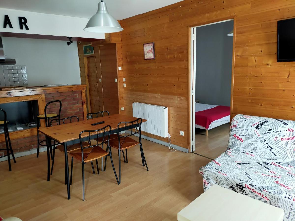 Agreable Appartement De 48 M² En Rdc La Bourboule Luaran gambar