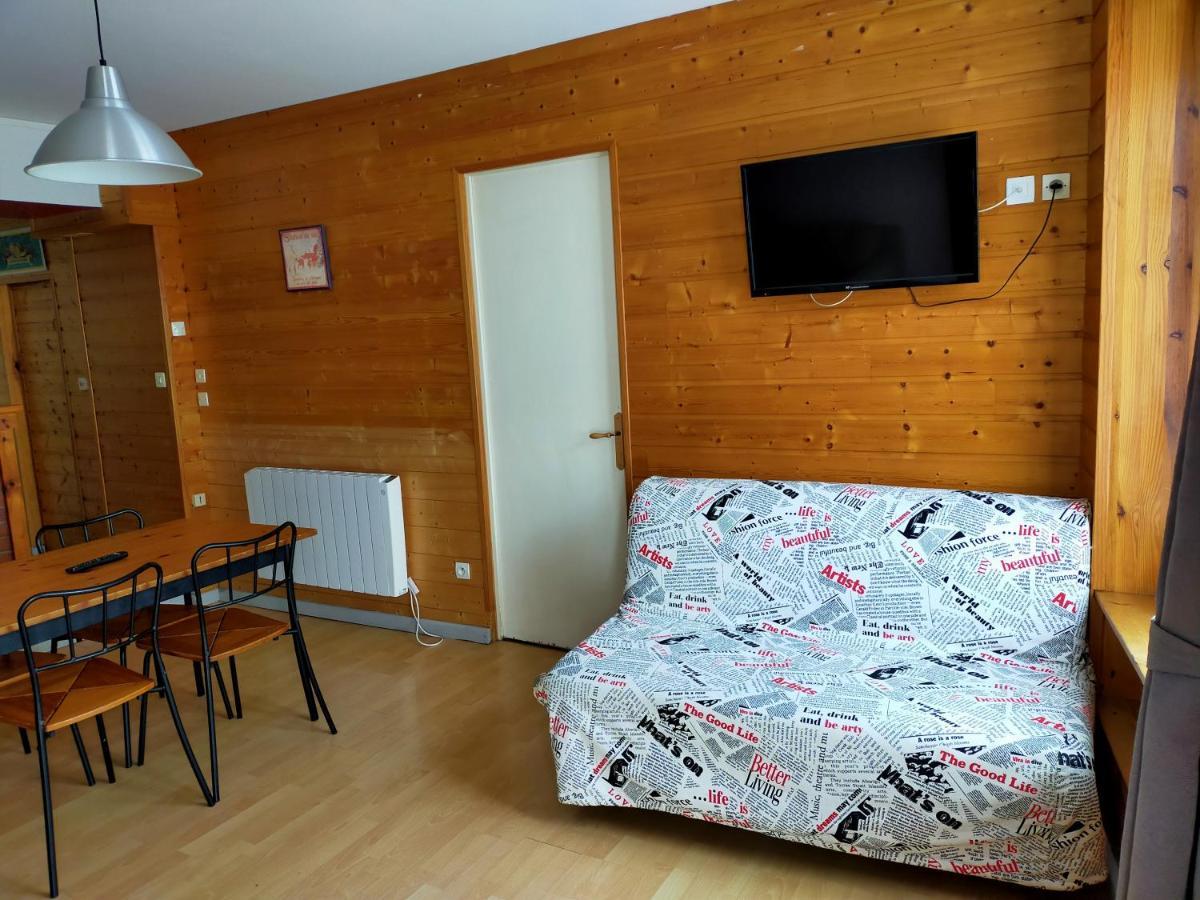 Agreable Appartement De 48 M² En Rdc La Bourboule Luaran gambar
