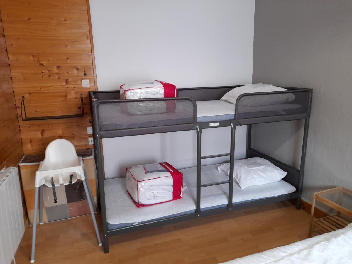 Agreable Appartement De 48 M² En Rdc La Bourboule Luaran gambar